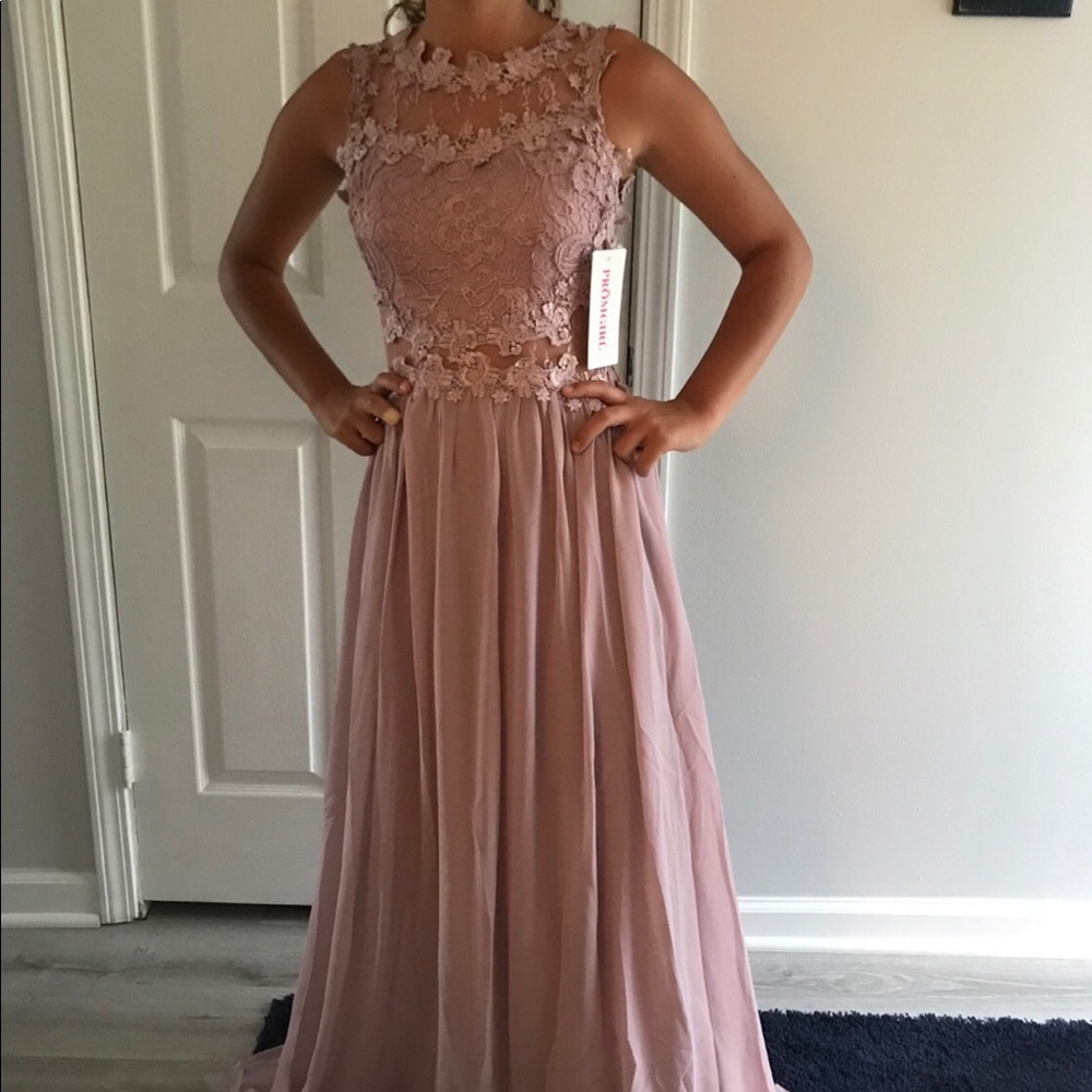 NEVER WORN lace prom dress